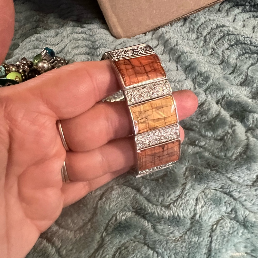 LIKE NEW LIA SOPHIA CHUNKY BRACELET